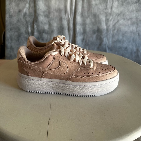 NIKE WOMANS COURT VISION ALTA PINK SZ 7M - Picture 13 of 16